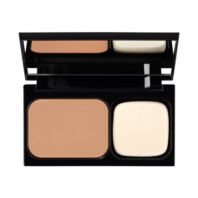 Cream compact foundation