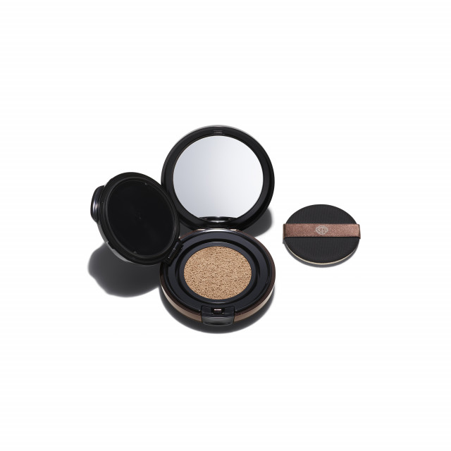 Cushion compact bronzer