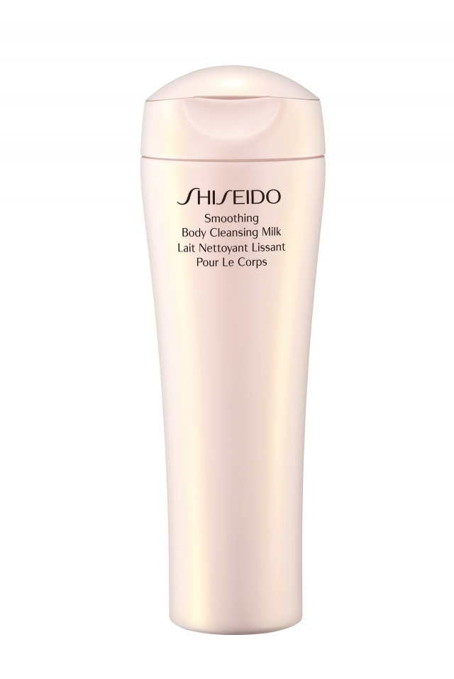 Smoothing body cleansing milk