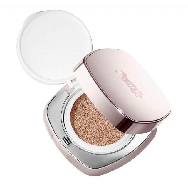 The luminous lifting cushion foundation